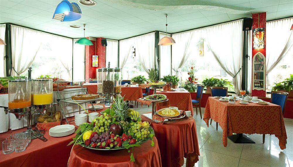 Castagna Palace Hotel & Restaurant Montecchio Maggiore Exteriör bild